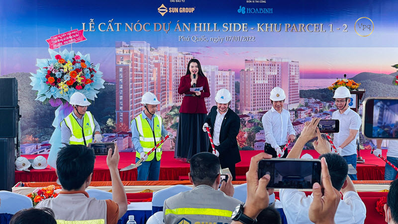 Cất nóc căn hộ Hillside Phú Quốc