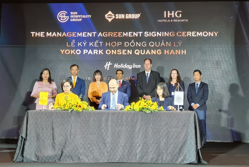 IHG v&agrave; SHG k&yacute; kết thỏa thuận ph&aacute;t triển m&ocirc; h&igrave;nh suối kho&aacute;ng n&oacute;ng onsen tại Việt Nam