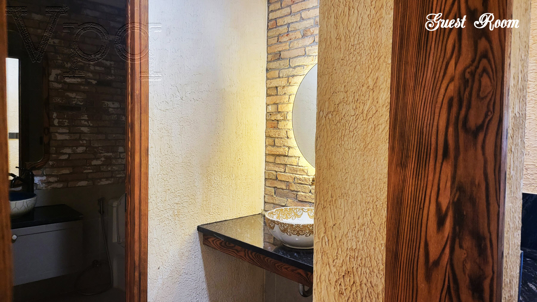 Phong vệ sinh tầng trệt