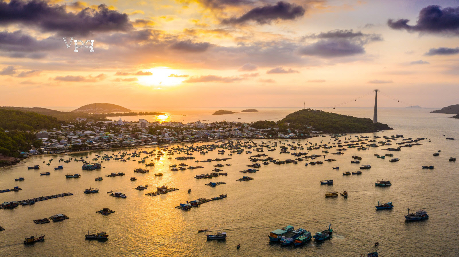 Bình minh tại làng chài An Thới, Nam đảo Phú Quốc