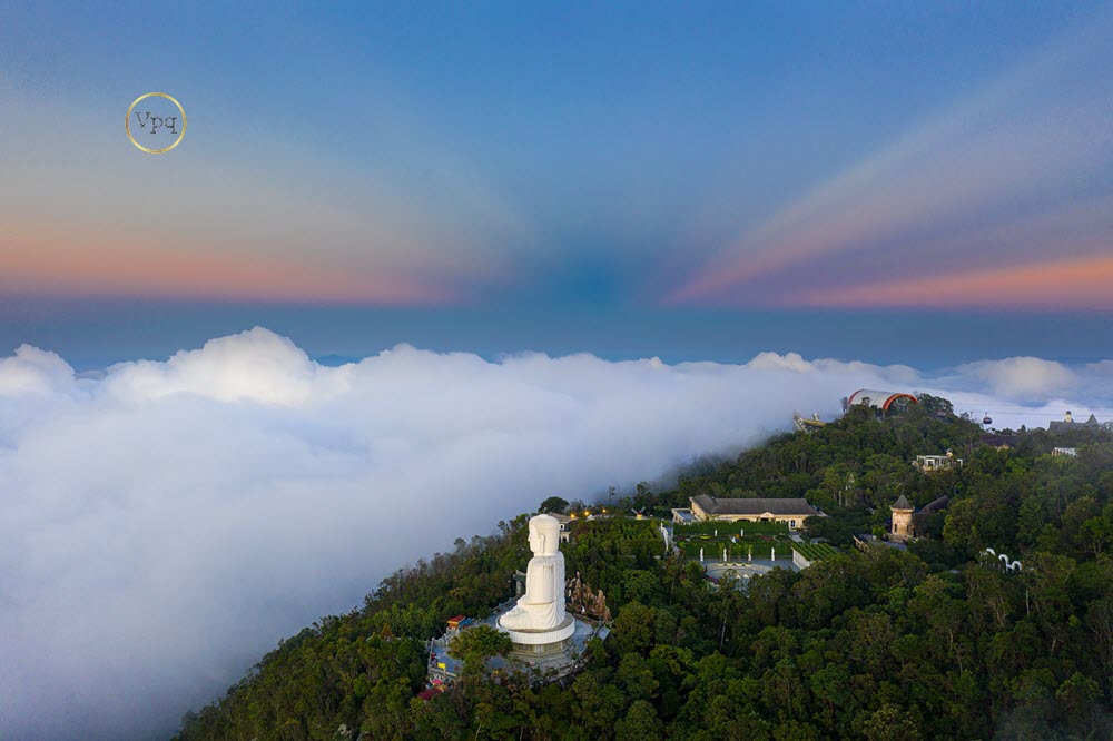 Bà Nà Hills - Đường lên tiên cảnh