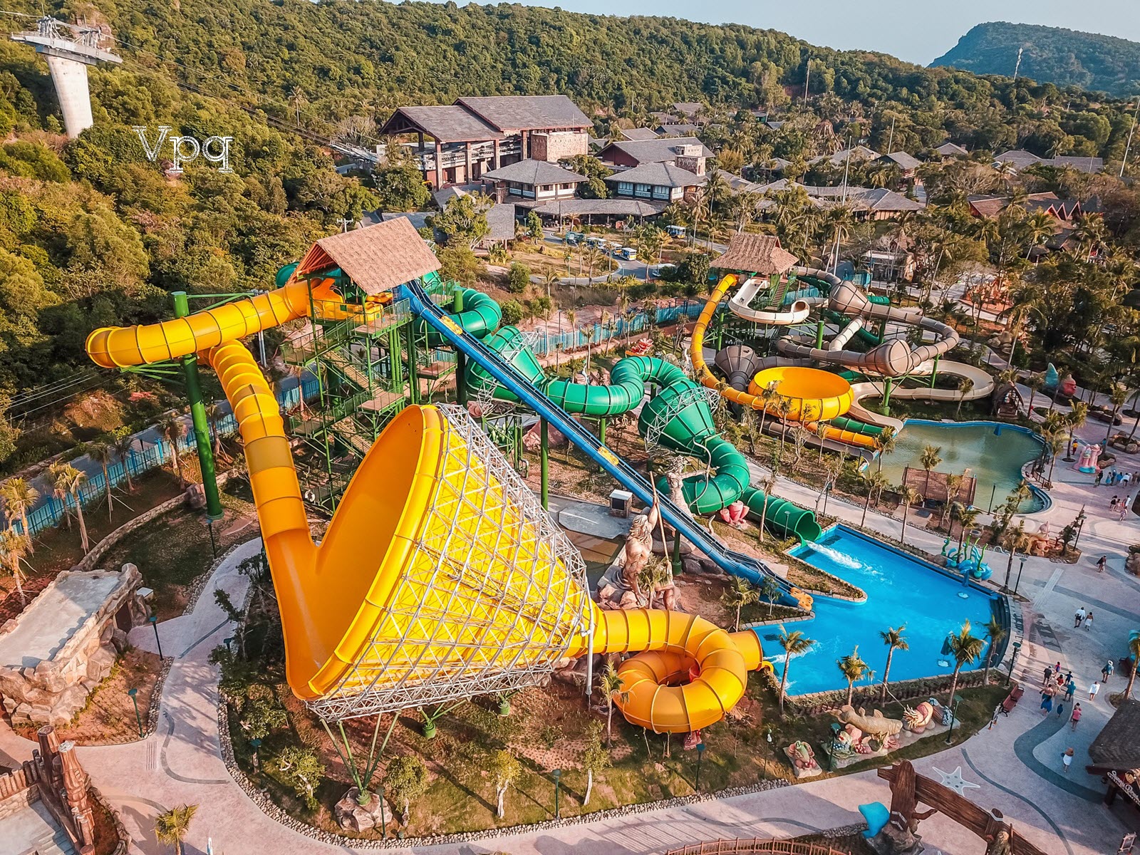 Cạm Bẫy Quái Vật