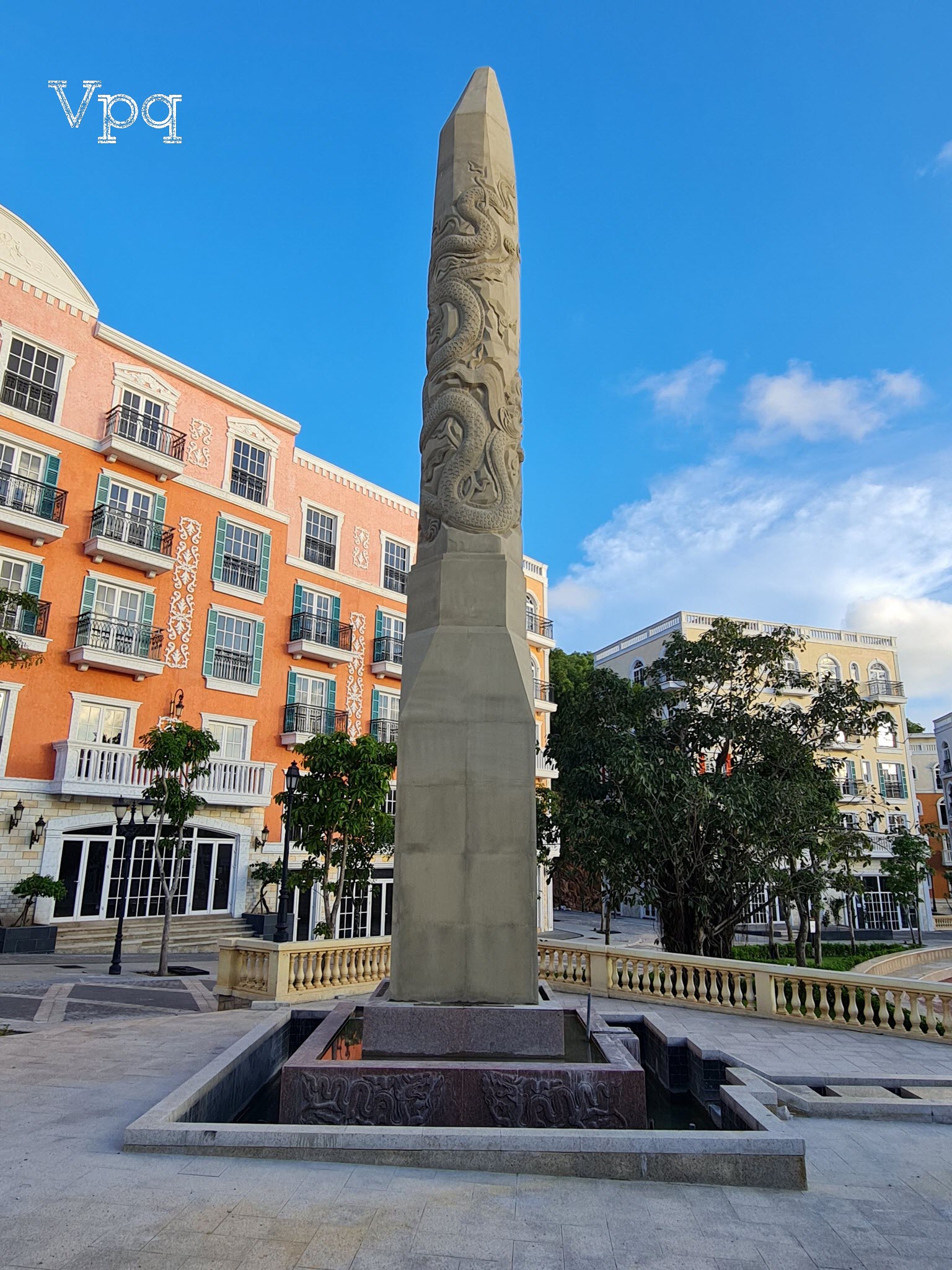 Bút tháp đá Obelisk Địa Trung Hải