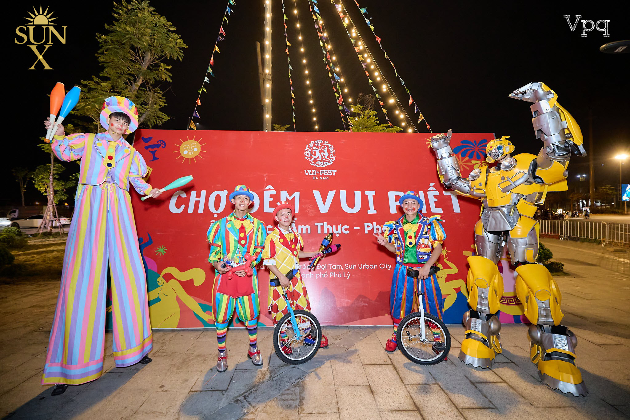 C&aacute;c gian h&agrave;ng Vuifest H&agrave; Nam đang được chủ đầu tư lắp gh&eacute;p