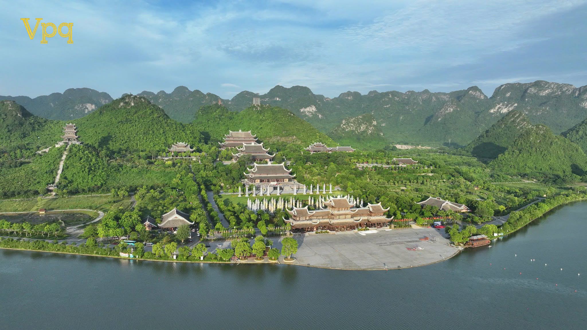 Quần thể Chùa Tam Chúc
