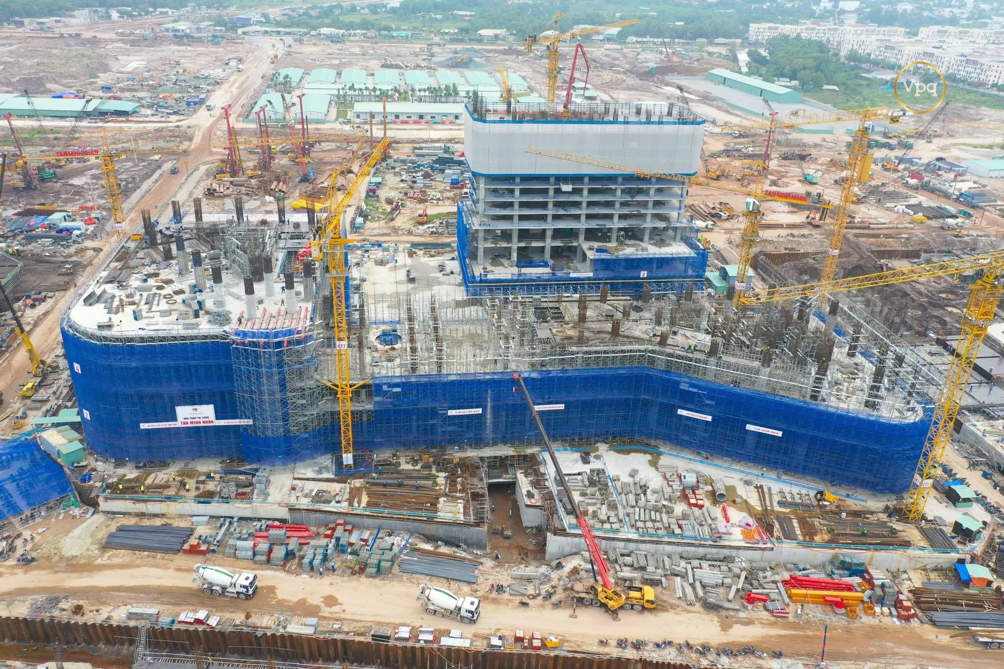 Những khối khách sạn đầu tiên đã lên hình