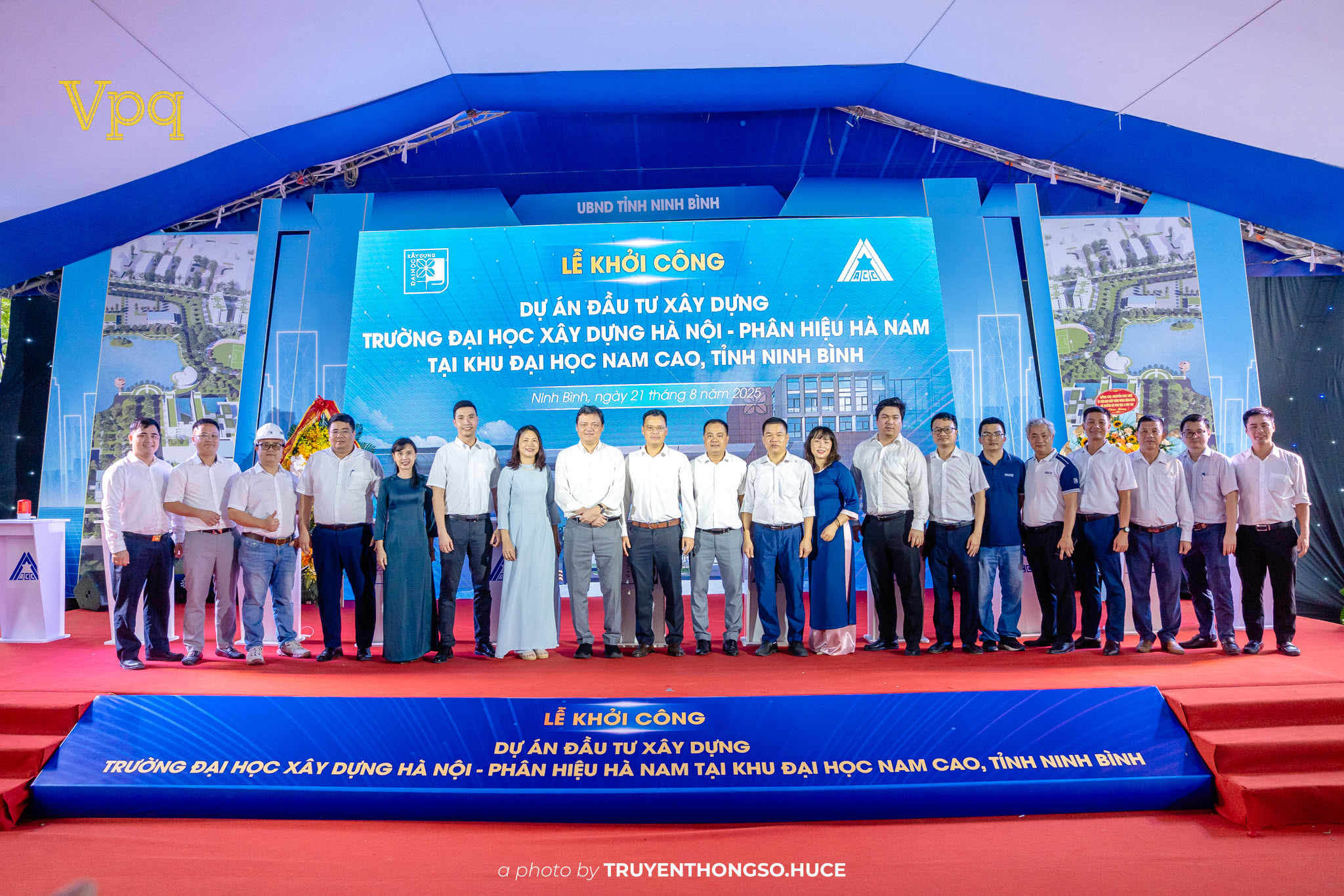 Đại diện thầy cô giáo trường đại học xây dựng Hà Nội