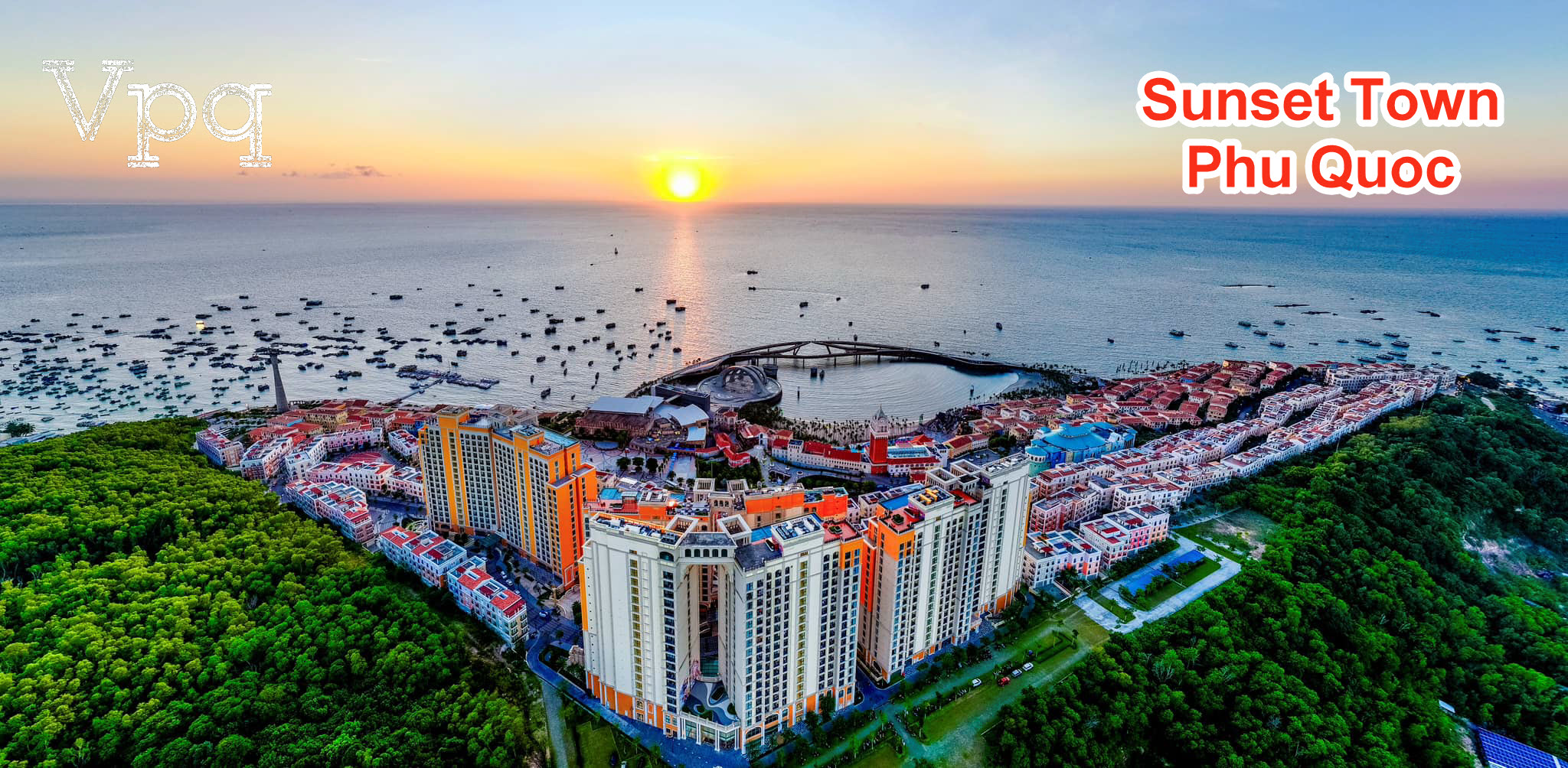 Thị trấn Ho&agrave;ng H&ocirc;n - điểm đến ưa th&iacute;ch của du kh&aacute;ch quốc tế