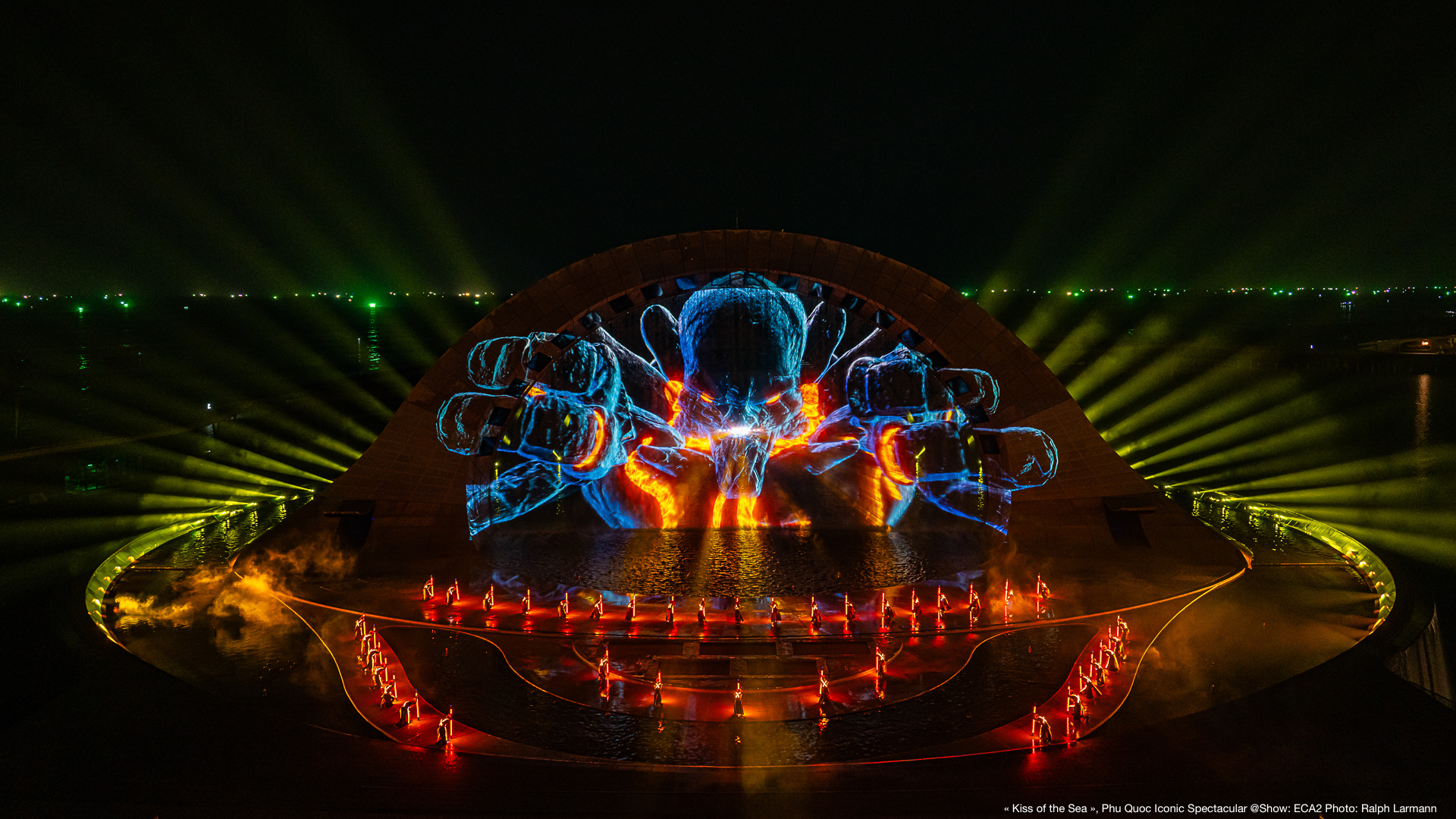 H&igrave;nh ảnh show diễn Nụ H&ocirc;n của Biển Cả - Kiss Of The Sea
