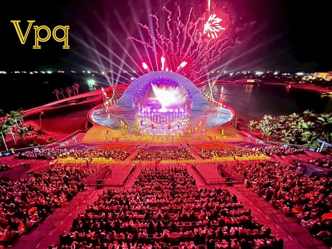 Sân khấu đẳng cấp của show diễn Kiss Of The Sea