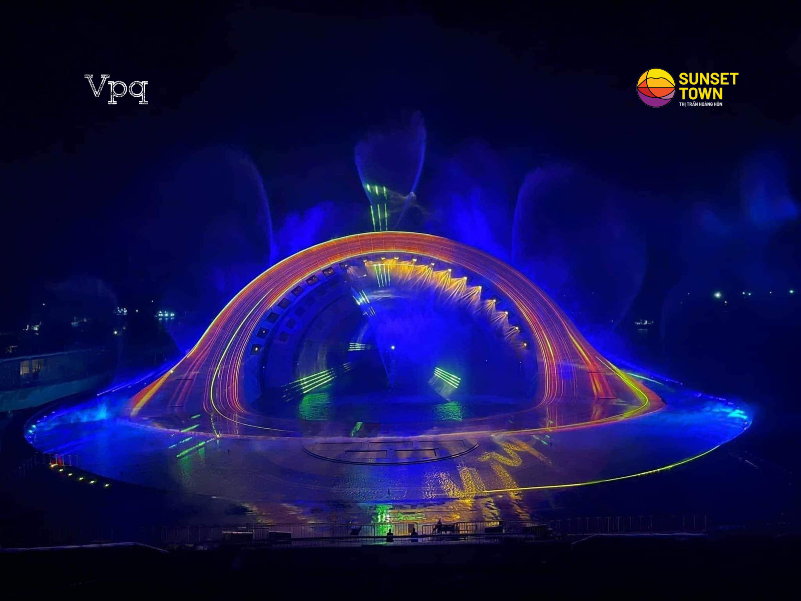Sân khấu trên mặt biển Show Kiss The Stars