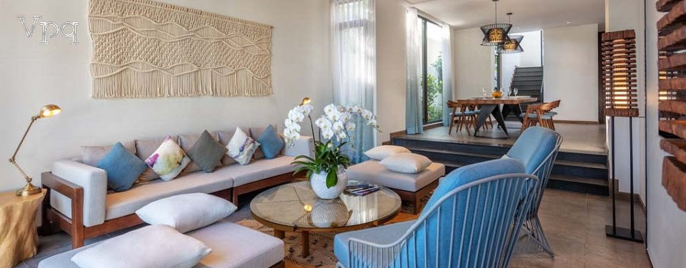 Phòng khách và phòng ăn Premier Pool Villa
