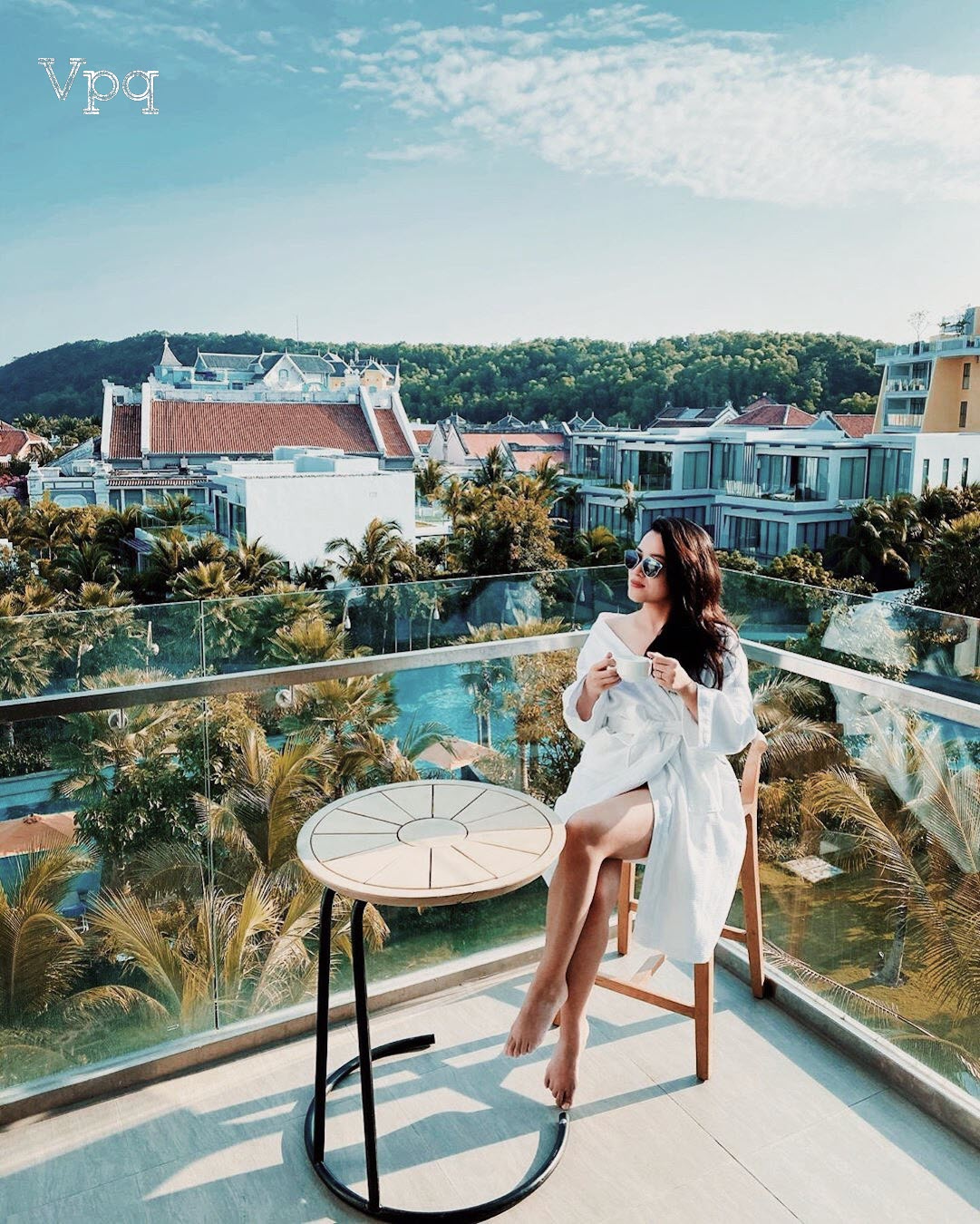 Check in sang chảnh tại ban công Premier Residences Phu Quoc Emerald Bay