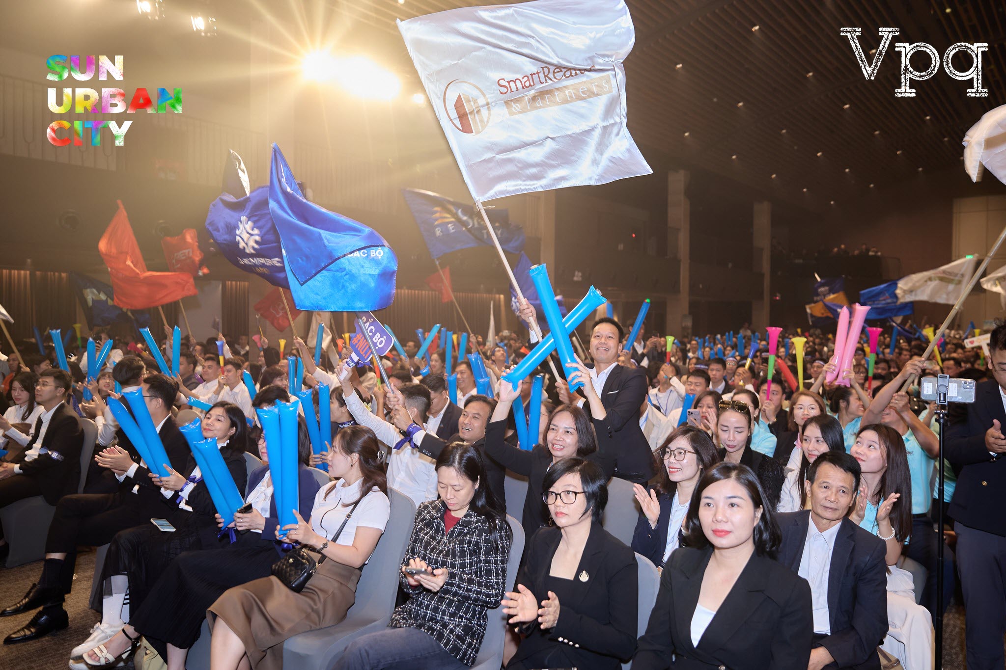 Không khí rộn dàng tại sự kiện kick off dự án