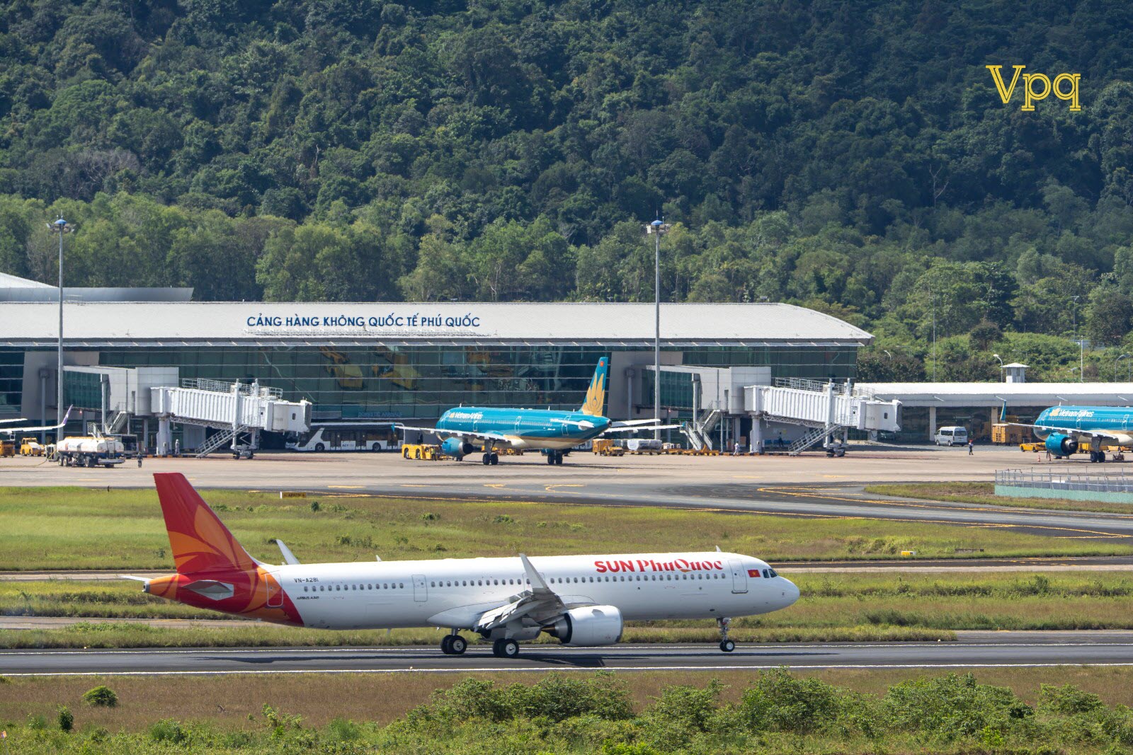 Năm 2025, Sun Group chính thức ra mắt hãng hàng không Sun PhuQuoc Airways (SPA)