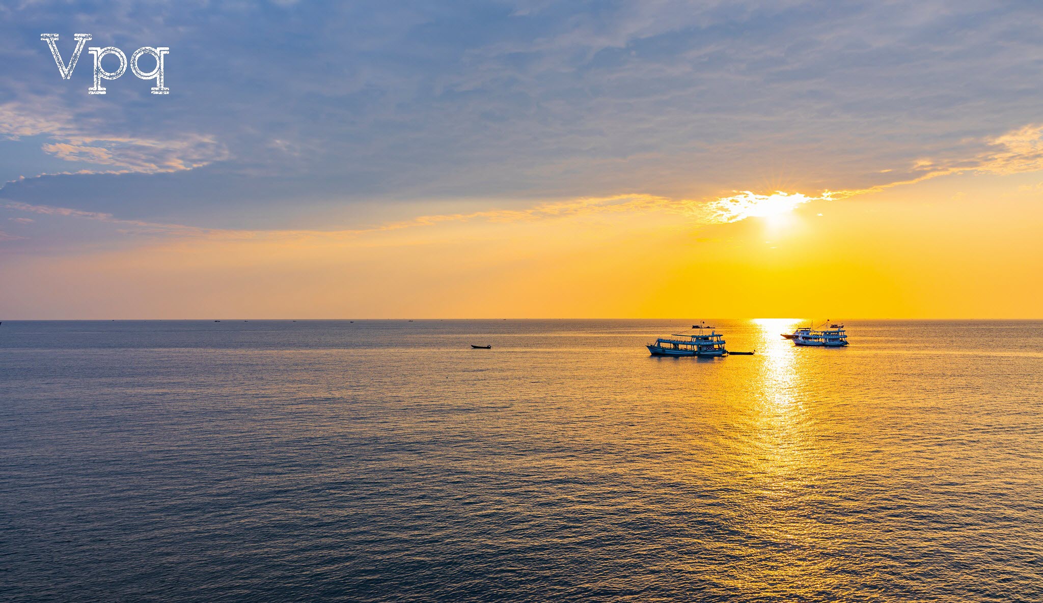 Hoàng Hôn Sunset Town