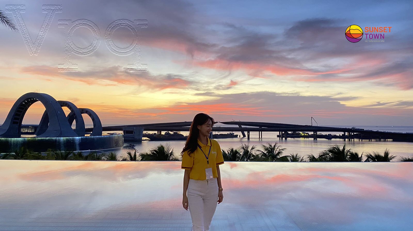 Gọi em l&agrave; Ho&agrave;ng H&ocirc;n v&igrave; em đứng ở nơi ngắm ho&agrave;ng h&ocirc;n đẹp nhất Ph&uacute; Quốc