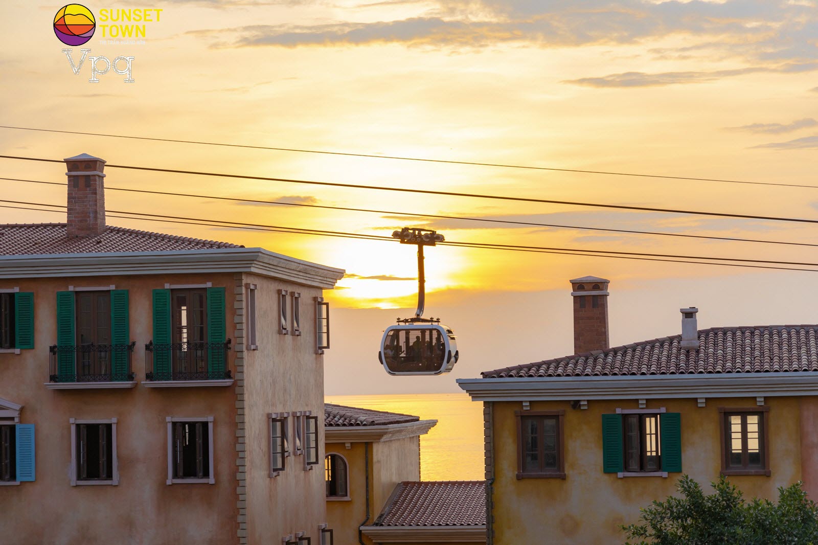 Những góc check in siêu ảo tại Sunset Town