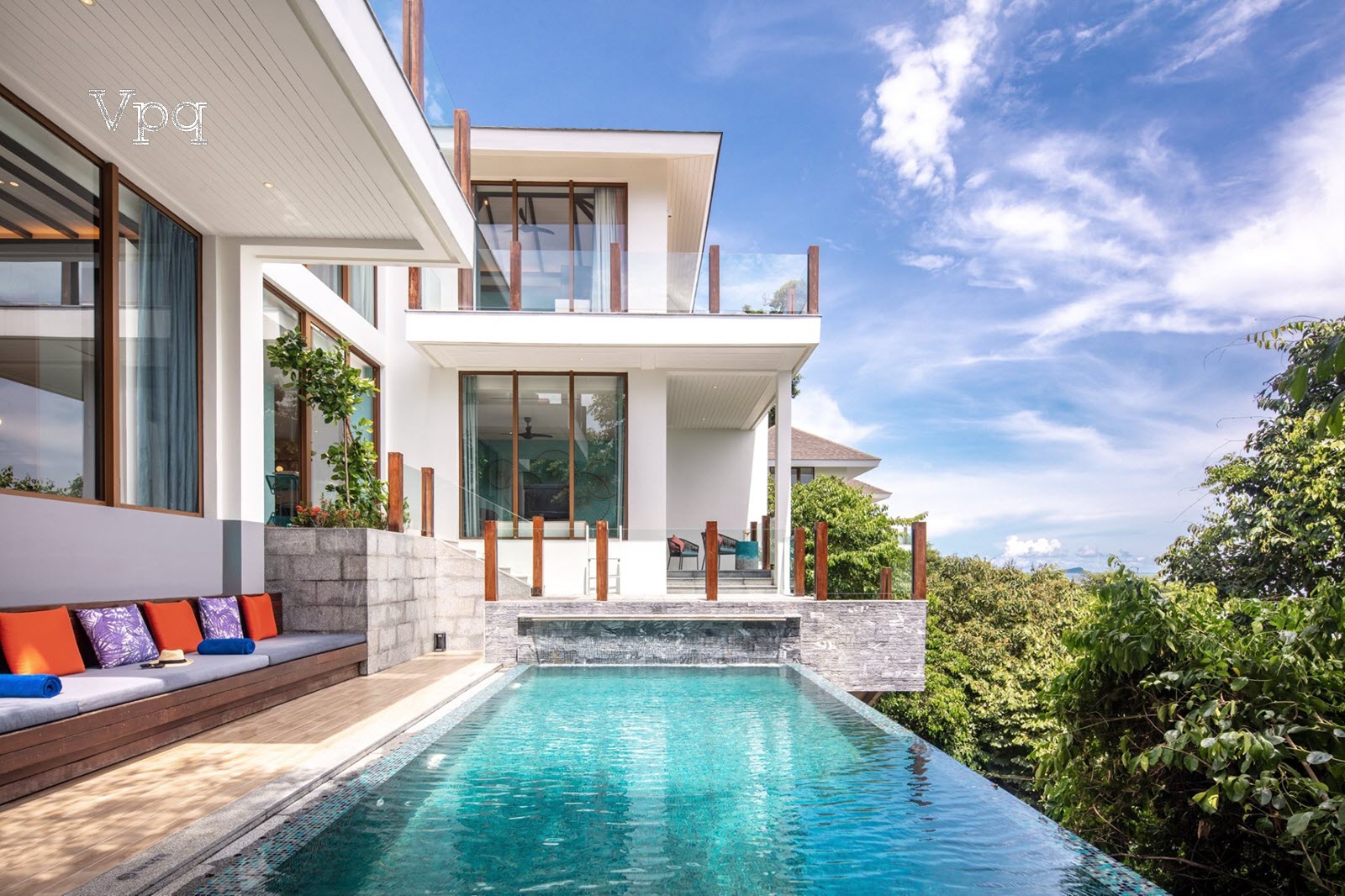 Mỗi căn biệt thự Sun Premier Village The Eden Bay đều có hồ bơi riêng