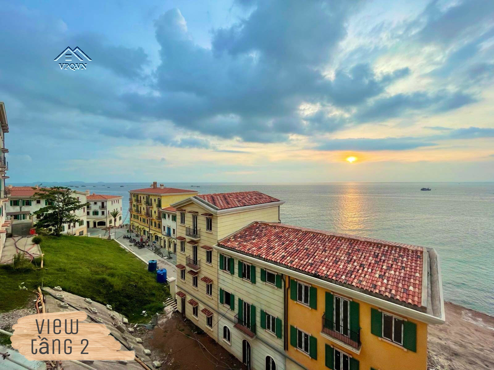 AMA101 view trực diện biển từ tầng