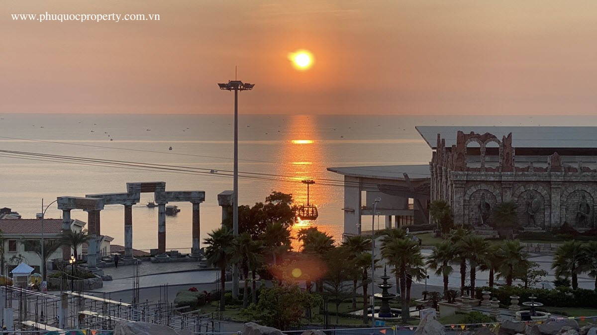 The Center Shophouse Địa Trung Hải Giai Đoạn 2 - Sun Group